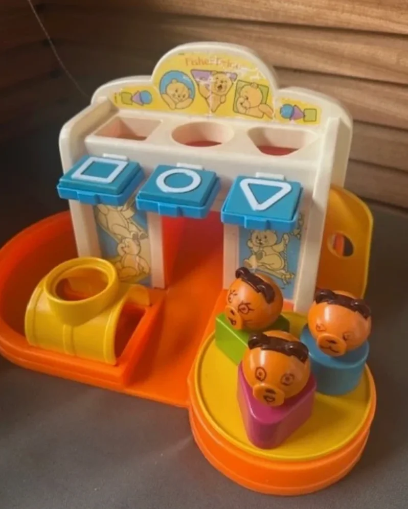 Jouet est le Fisher-Price #413 Shapes & Slides Playground S – photo 6